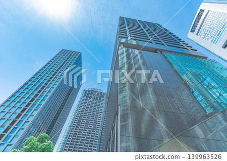 Shiodome's skyscrapers and the refreshing blue sky Shiodome's skyscrapers and the refreshing blue sky 139963526