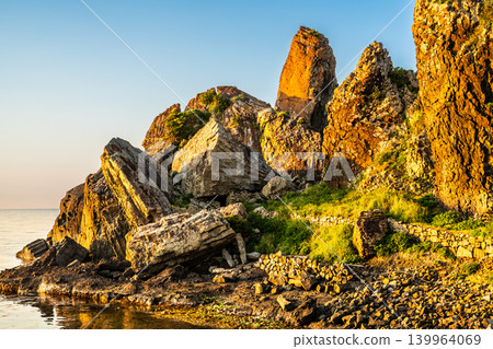 Sunset over Tatekami Rock in Minato [Karatsu City, Saga Prefecture] 139964069