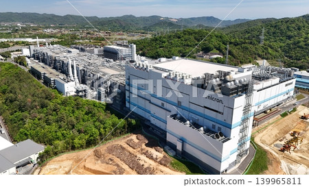 Exterior view of Micron Memory Japan factory in Higashihiroshima City, Hiroshima Prefecture (Drone aerial photography_HHMIC_No42) Exterior view of Micron Memory Japan factory in Higashihiroshima City, Hiroshima Prefecture (Drone aerial photography_HHMIC_No42) 139965811