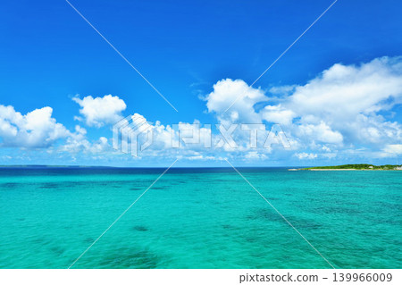 Okinawa Miyakojima blue sky and sea Okinawa Miyakojima blue sky and sea 139966009