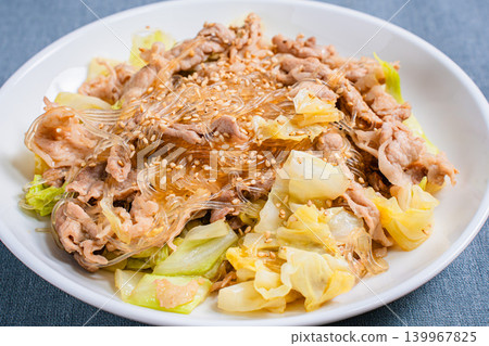Stir-fried pork, cabbage, and glass noodles with sesame seeds (Japanese style stir-fry) Stir-fried pork, cabbage, and glass noodles with sesame seeds (Japanese style stir-fry) 139967825