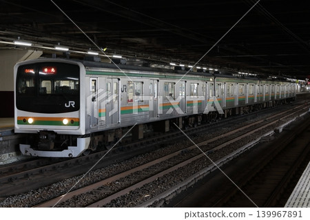 日光線205系列Y7編組列車停靠宇都宮站 日光線205系列Y7編組列車停靠宇都宮站 139967891