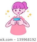 一位女士雙眼閃閃發光，手裡拿著智慧型手機。 139968192