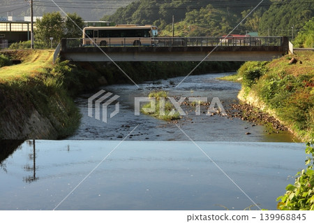 公車過河 139968845