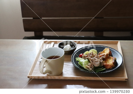 Restaurant-style lunch plate you can make at home Restaurant-style lunch plate you can make at home 139970280