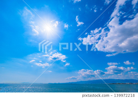 The view of the vast sky and Osaka Bay The view of the vast sky and Osaka Bay 139972218
