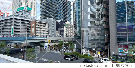 The cityscape of the Shinbashi-Shiodome area, where the elevated Metropolitan Expressway runs. The cityscape of the Shinbashi-Shiodome area, where the elevated Metropolitan Expressway runs. 139972706