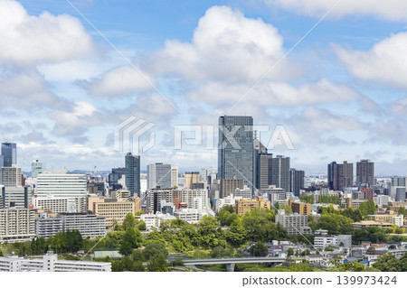 從青葉城遺址欣賞清新綠色的仙台市全景 139973424