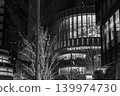 東京，冬夜東京中城日比谷的景色，黑白照片。 139974730