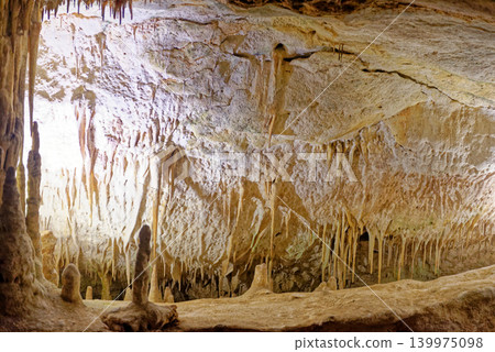 Drach Caves, Majorca Spain - Underground Stalactite and Stalagmite Formation Drach Caves, Majorca Spain - Underground Stalactite and Stalagmite Formation 139975098