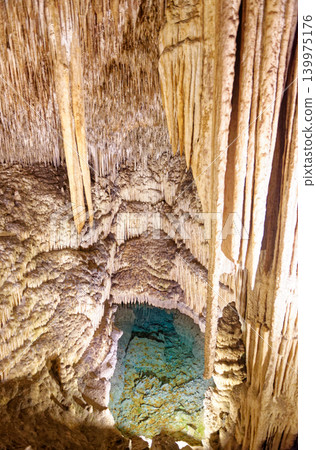 Drach Caves, Majorca Spain - Underground Stalactite and Stalagmite Formation Drach Caves, Majorca Spain - Underground Stalactite and Stalagmite Formation 139975176