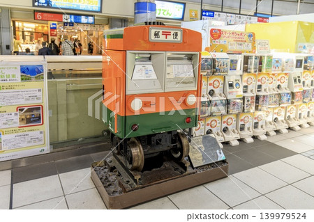 東京品川車站內的火車形狀郵筒。 139979524