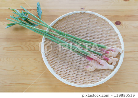 Leaf ginger Leaf ginger 139980539