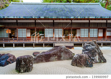 The Banryutei Garden at Kongobu-ji Temple in Koyasan 139980997