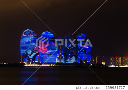 Night view of buildings on Phoenix island in Sanya, Hainan Night view of buildings on Phoenix island in Sanya, Hainan 139981727