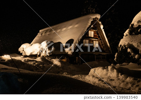Nighttime illumination of Shirakawa-go, Gifu Prefecture 139983540
