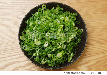 Chopped green onions Chopped green onions 139984015