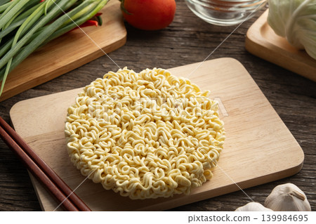 Uncooked korean Instant noodles or dry noodles circle Uncooked korean Instant noodles or dry noodles circle 139984695