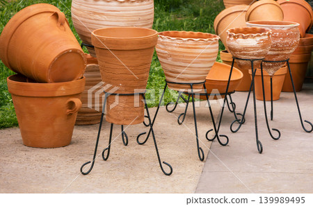 Red clay decorative pots in garden center Red clay decorative pots in garden center 139989495