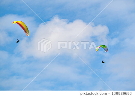 Paragliding adventure sport, free flight in nature Paragliding adventure sport, free flight in nature 139989693