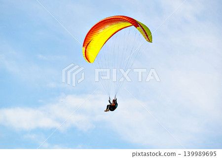 Paragliding adventure sport, free flight in nature Paragliding adventure sport, free flight in nature 139989695