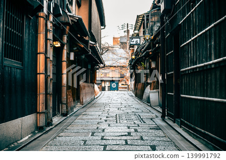 京都的秋天:祇園白河的晨景 京都的秋天:祇園白河的晨景 139991792