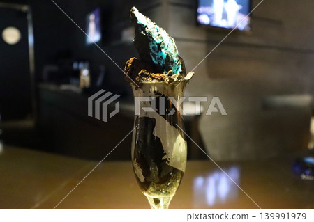 霓虹藍藝術芭菲 139991979