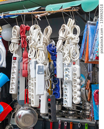 Electric extension cords sold on market 139992018