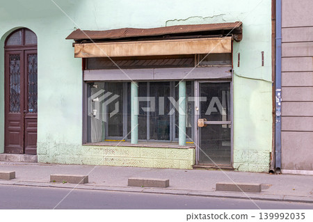 Empty store ready for rent Empty store ready for rent 139992035