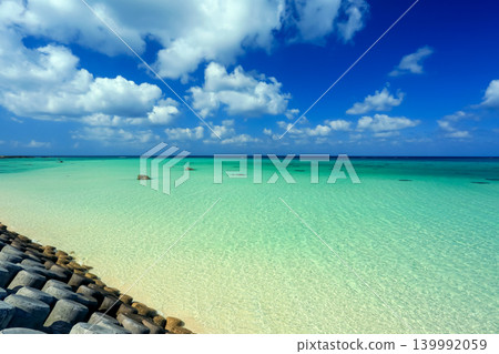 Okinawa's beautiful sea 139992059