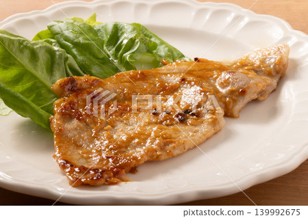 【宮城縣】用醬油曲醃製的豬裡肌肉，用來烤肉。 139992675