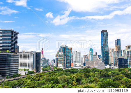 曼谷的城市景觀,綠意盎然 曼谷的城市景觀,綠意盎然 139993189