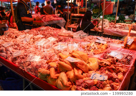 泰市場出售的雞肉 139993280