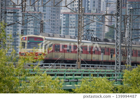 A subway train on Line 1 crossing the Han River Bridge in South Korea. A subway train on Line 1 crossing the Han River Bridge in South Korea. 139994487