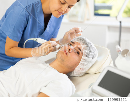 woman is using RF lifting 139995251
