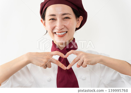 一位身穿麵包師制服的女子 139995768