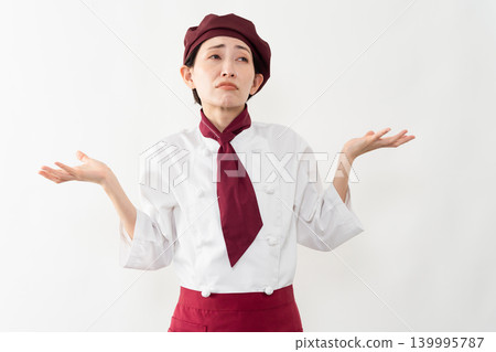 一位身穿麵包師制服的女子 139995787