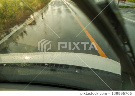 下雨 雨 多雨 139996766