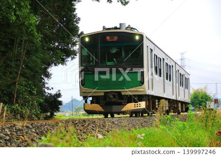 A battery-powered train travels on a non-electrified local line... 'ACCUM' Karasuyama Line [EV-E301 series] 139997246