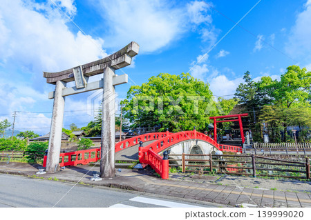 初夏時節的青麻生神社,熊本縣人吉市 初夏時節的青麻生神社,熊本縣人吉市 139999020
