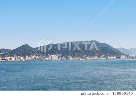 從這裡可以俯瞰山口縣下關市和福岡縣北九州市門司湖港的全景海景。 139999140