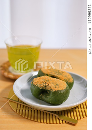 Delicious-looking mugwort mochi Delicious-looking mugwort mochi 139999221