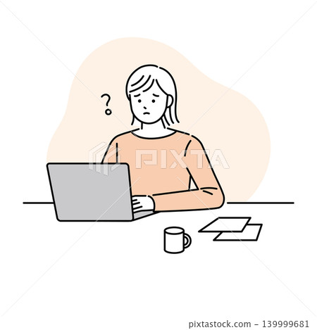 一位女性在家用電腦工作的圖片。 139999681