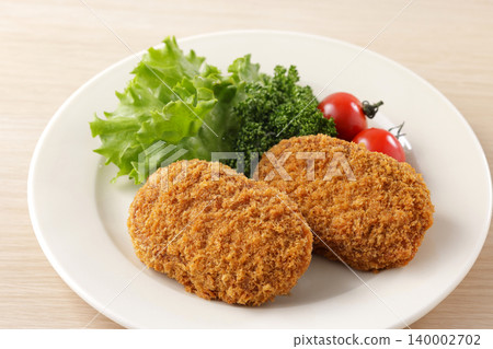 Crispy and delicious-looking beef croquettes Crispy and delicious-looking beef croquettes 140002702