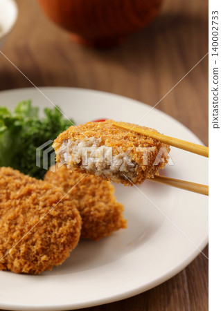 Crispy and delicious-looking beef croquettes Crispy and delicious-looking beef croquettes 140002733