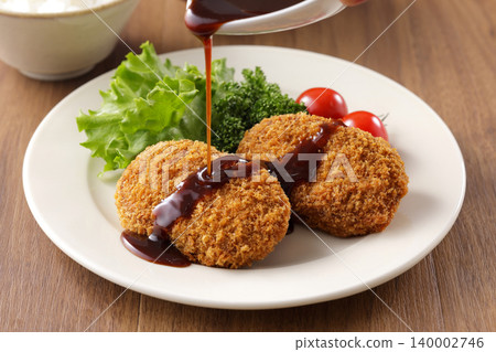 牛肉丸配醬汁 牛肉丸配醬汁 140002746