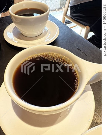 在咖啡館的咖啡時間 140003188