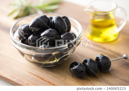 Black Olives Black Olives 140005223