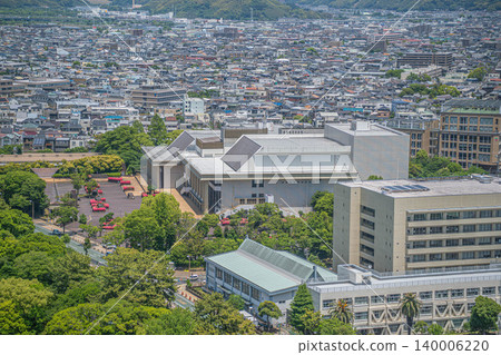 從靜岡縣政府辦公大樓富士山觀景大廳眺望靜岡市文化中心及市區景色 [靜岡縣靜岡市葵區駿町] 140006220