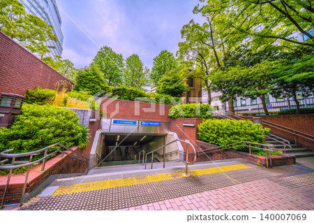 A view of the Yokohama cityscape, including the Yokohama Municipal Subway's Isezaki-cho Station (Exit 5). A view of the Yokohama cityscape, including the Yokohama Municipal Subway's Isezaki-cho Station (Exit 5). 140007069
